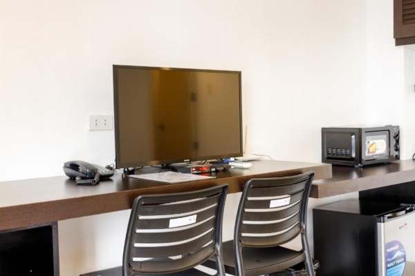 5880 Enriquez Residences image 11