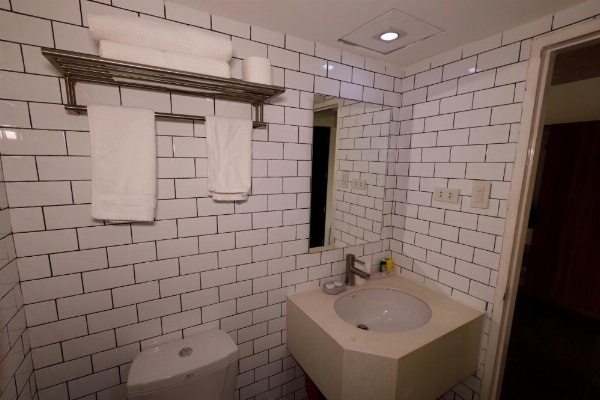 5880 Enriquez Residences image 18